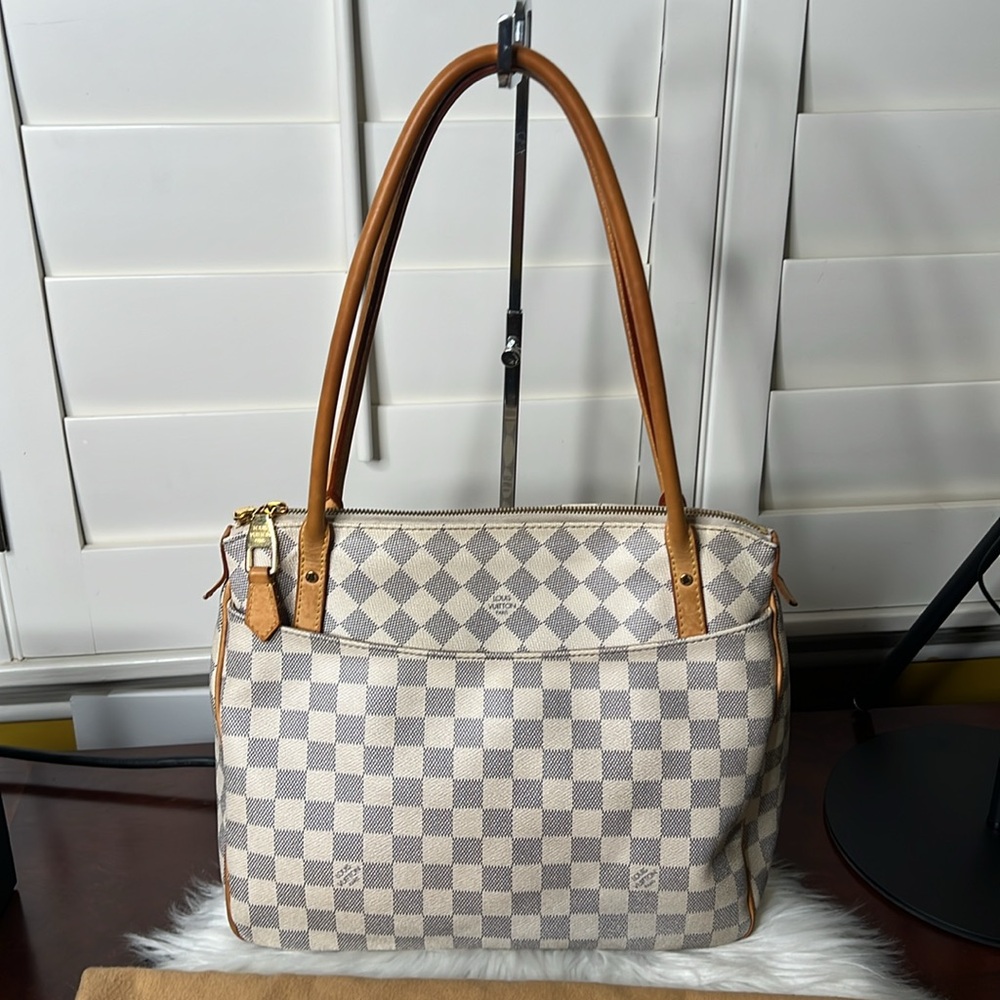 Louis Vuitton - Louis Vuitton Figheri PM Shoulder Bag Pre-Loved Great Condition - Picture 3 of 17